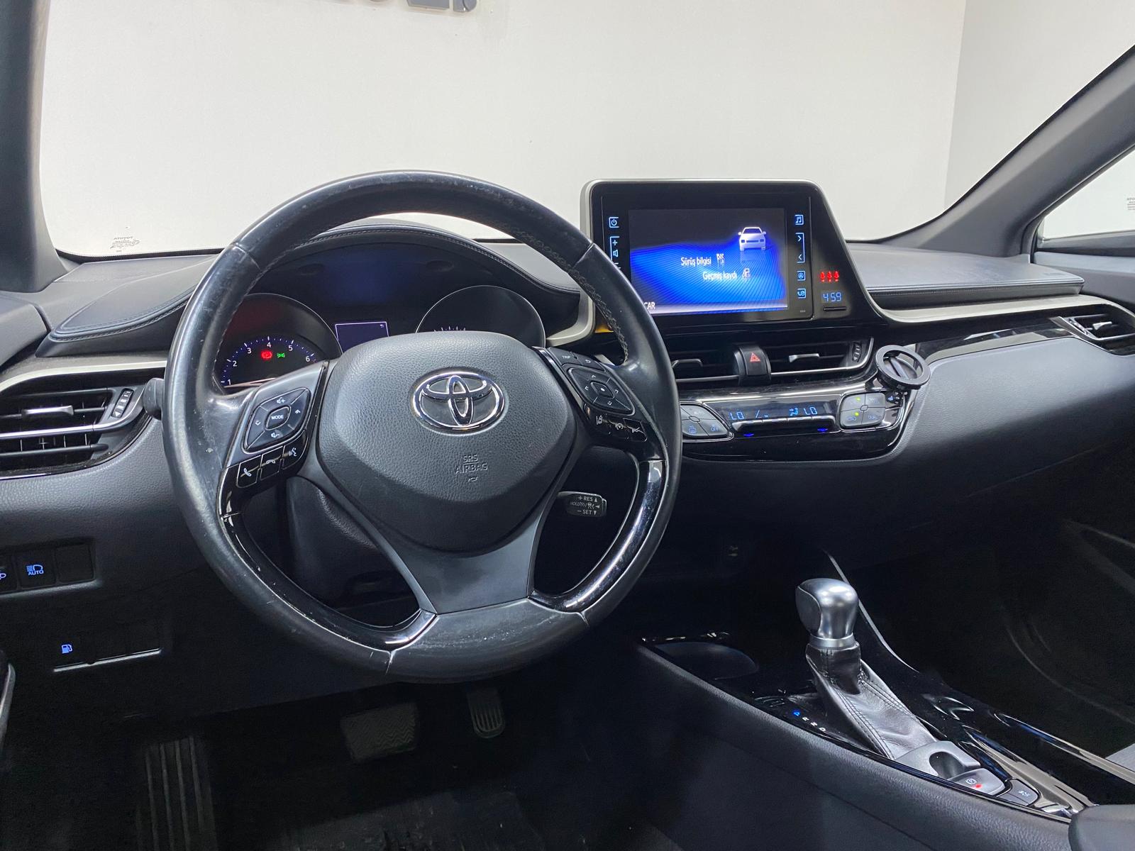 TOYOTA C-HR 21